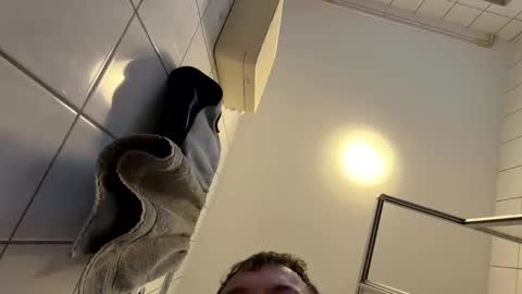 armyskater32 online show from 04-16-26, 05:19