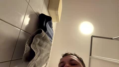 armyskater32 online show from 04-18-26, 09:26