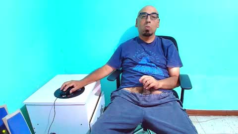 arnelux72 online show from 03-16-26, 05:24