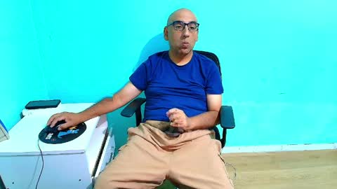 arnelux72 online show from 04-03-26, 05:27