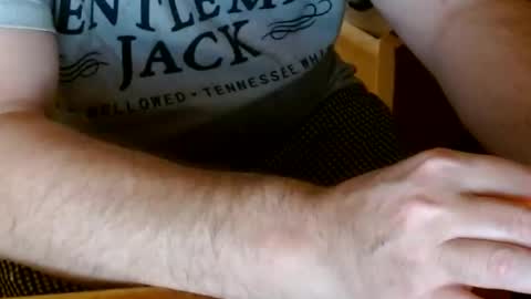 Snapshot of arnie12 chatting on 05-11-26, 12:00 Arnie online show from 05-11-26, 12:00
