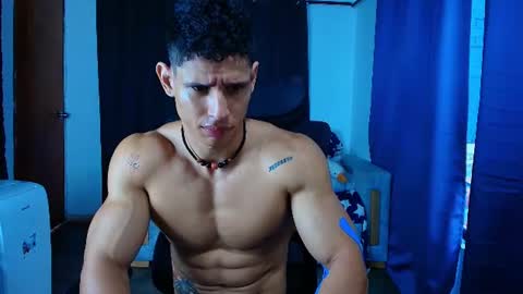 Snapshot of arnold_black69 chatting on 07-19-26, 01:48 arnold black online show from 07-19-26, 01:48