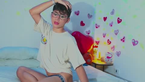 Arnold online show from 02-15-25, 08:54