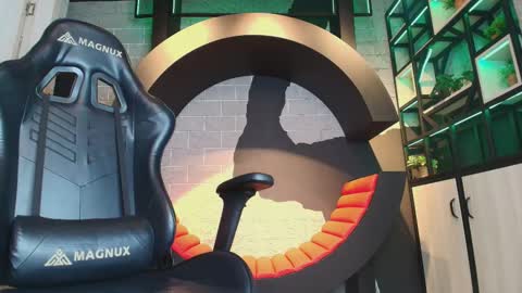 Arohom Lester online show from 10-30-25, 11:00