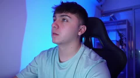 aron__cooper online show from 04-01-26, 01:41