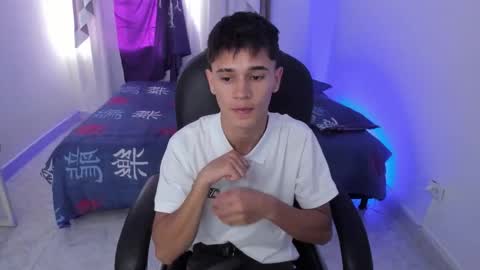 Aaron online show from 10-27-25, 08:24