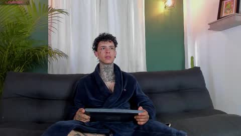 Snapshot of aron_ford chatting on 11-13-25, 12:48 Aron ford online show from 11-13-25, 12:48