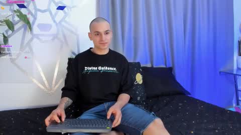 Aron Santoro online show from 01-15-25, 03:54