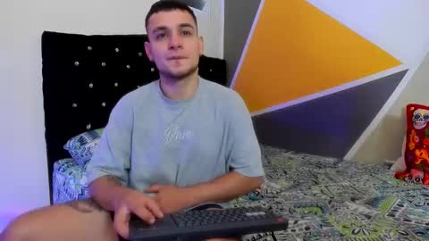 Aron Santoro online show from 10-03-25, 03:25