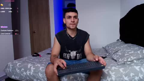 Aron Santoro online show from 12-18-25, 08:26