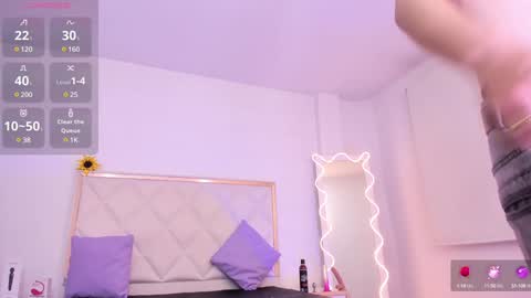 Snapshot of aron_tay chatting on 12-23-24, 03:29 your aron online show from 12-23-24, 03:29