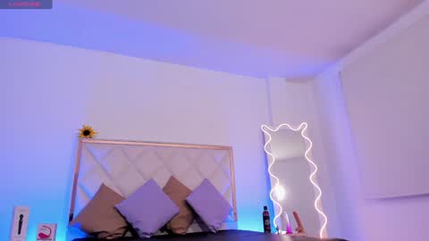 Snapshot of aron_tay chatting on 01-11-25, 03:34 your aron online show from 01-11-25, 03:34