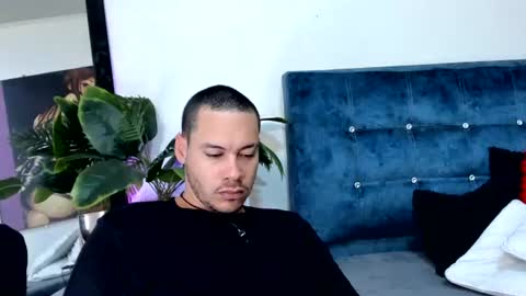 Snapshot of aronandmoli chatting on 06-21-26, 11:24 aronandmoli online show from 06-21-26, 11:24