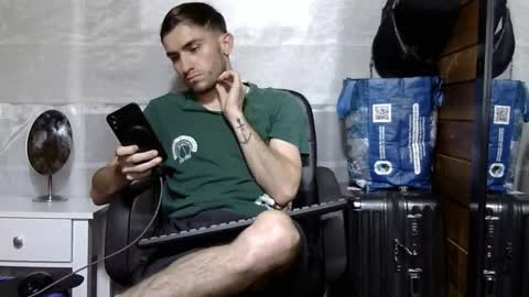 Aron G Franco online show from 11-10-25, 03:27