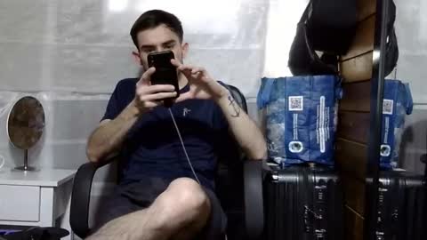 Aron G Franco online show from 11-12-25, 03:56