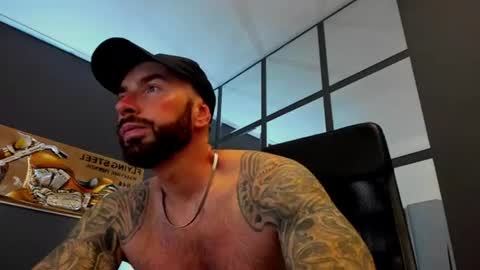 Snapshot of arongrant chatting on 06-24-26, 07:40 AronGrant online show from 06-24-26, 07:40