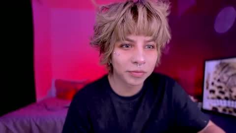 Snapshot of aronn_44 chatting on 05-26-26, 01:34 Aaron online show from 05-26-26, 01:34
