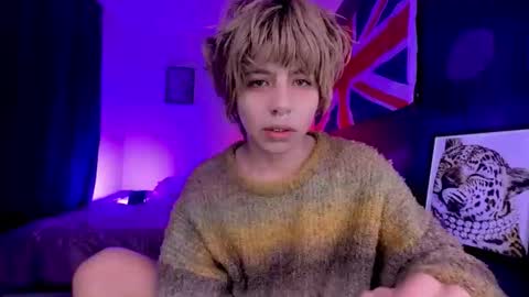 Snapshot of aronn_44 chatting on 06-04-26, 07:25 Aaron online show from 06-04-26, 07:25