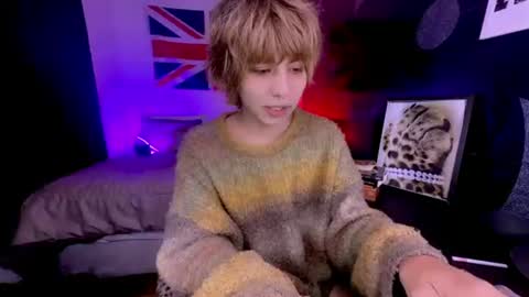 Snapshot of aronn_44 chatting on 06-25-26, 04:45 Aaron online show from 06-25-26, 04:45
