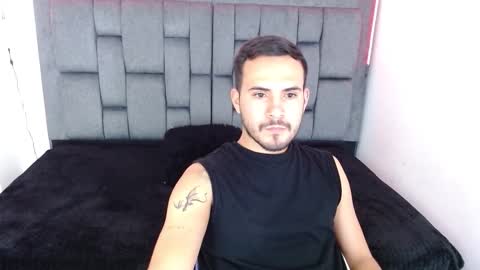 Snapshot of arontrey21_ chatting on 09-11-25, 07:03 Adrian online show from 09-11-25, 07:03