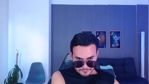 Snapshot of arontrey21_ chatting on 10-07-25, 08:06 Adrian online show from 10-07-25, 08:06