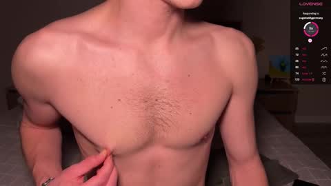 Snapshot of aronyou_win chatting on 12-05-25, 03:41 Aron and Phil solo online show from 12-05-25, 03:41