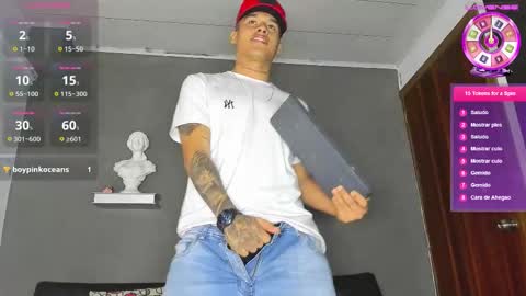 Snapshot of aroon_fit chatting on 02-13-26, 10:39 AROON HOT online show from 02-13-26, 10:39