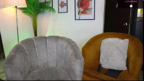 Snapshot of artechloe chatting on 02-23-25, 09:22 Chloe online show from 02-23-25, 09:22