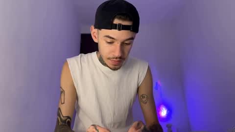   online show from 09-11-25, 12:44