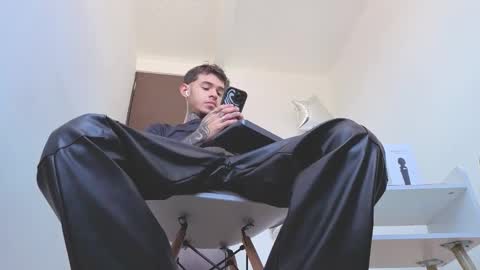   online show from 09-20-25, 10:22