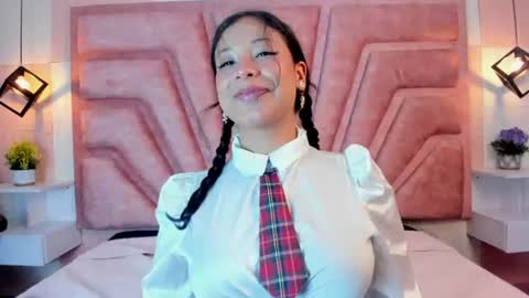 Snapshot of artemis_57 chatting on 06-19-26, 04:28 Artemis online show from 06-19-26, 04:28