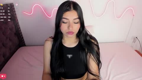 Snapshot of artemisa67_ chatting on 12-17-24, 11:59 ESTEFANY online show from 12-17-24, 11:59