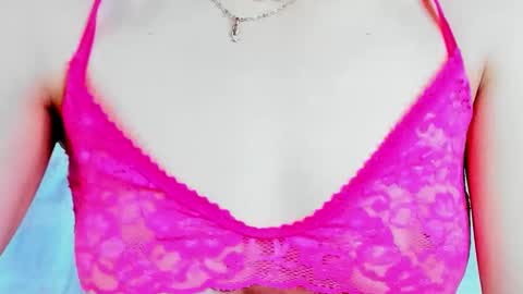 Snapshot of artemisa_leon chatting on 09-10-25, 04:56 artemisa_leon online show from 09-10-25, 04:56