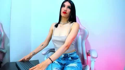 Snapshot of artemisa_leon chatting on 09-14-25, 03:38 artemisa_leon online show from 09-14-25, 03:38