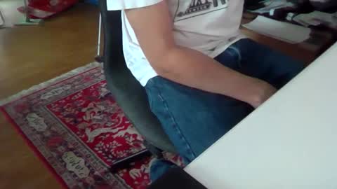 Snapshot of artesian99 chatting on 02-05-26, 09:03 artesian99 online show from 02-05-26, 09:03