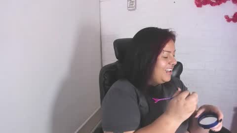Snapshot of arthemisa_tayy chatting on 05-26-26, 06:53 Arthemisa online show from 05-26-26, 06:53