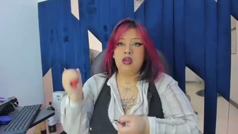 Snapshot of arthemisa_tayy chatting on 07-24-26, 05:05 Arthemisa online show from 07-24-26, 05:05