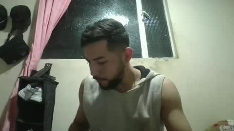 Snapshot of arthur1718 chatting on 10-21-25, 02:34 arthur1718 online show from 10-21-25, 02:34