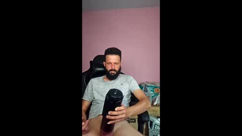 Snapshot of arthur812511 chatting on 05-25-26, 04:46 arthur812511 online show from 05-25-26, 04:46