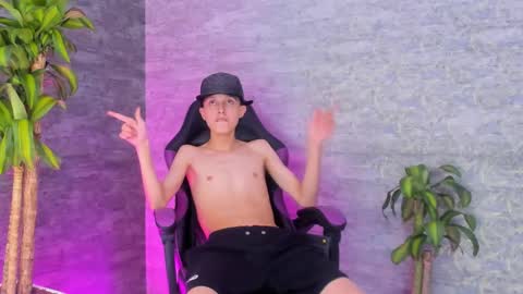 arthurcox_ online show from 09-14-25, 06:40