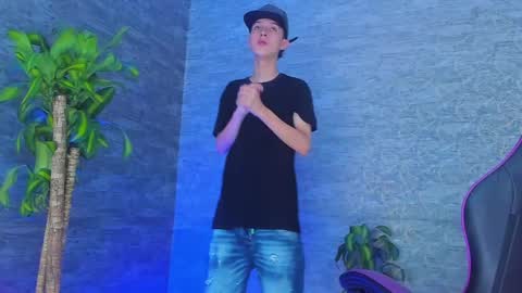 arthurcox_ online show from 09-24-25, 05:38