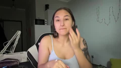 Snapshot of arthurmomaya chatting on 02-28-26, 03:24 Mia online show from 02-28-26, 03:24