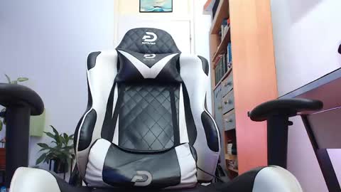 Artie online show from 04-20-26, 08:06