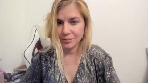 Snapshot of artsyandcraftsy_ chatting on 10-14-25, 08:42 MIA online show from 10-14-25, 08:42
