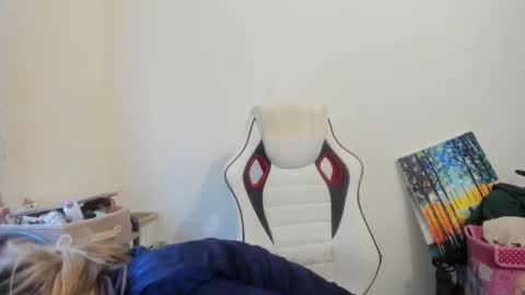 MIA online show from 10-20-25, 03:01