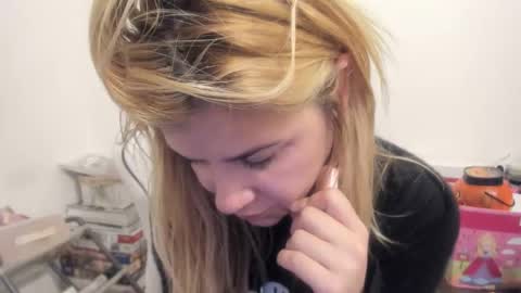 MIA online show from 11-03-25, 10:21