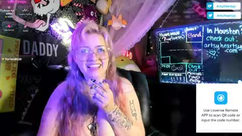 ArtsyHeartsyy online show from 04-14-26, 12:16