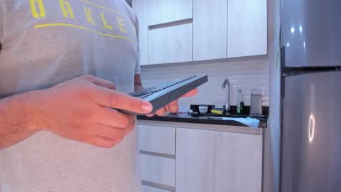 arturguy01 online show from 02-07-25, 07:49