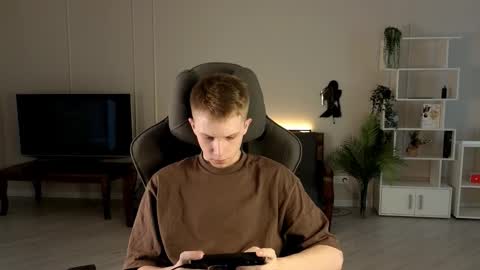 Archie online show from 09-18-25, 08:05