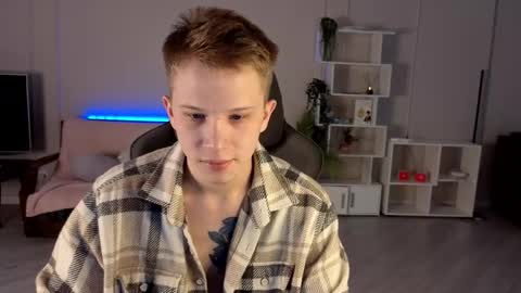 Archie online show from 09-30-25, 02:27